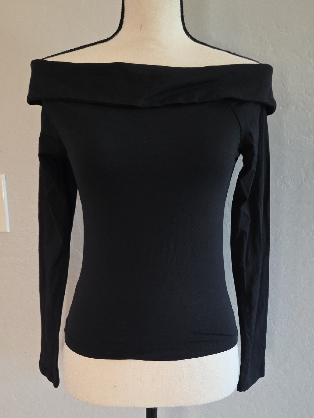 Angie Black Stretch Off-Shoulder Top Size Medium NWT